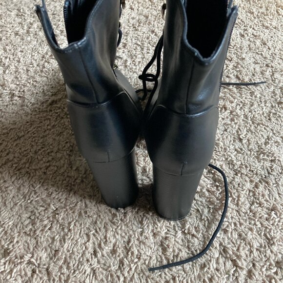 Express Faux Leather High Heel Ankle Boots Size 7.5 LIKE NEW Biker Date Night - Picture 5 of 6